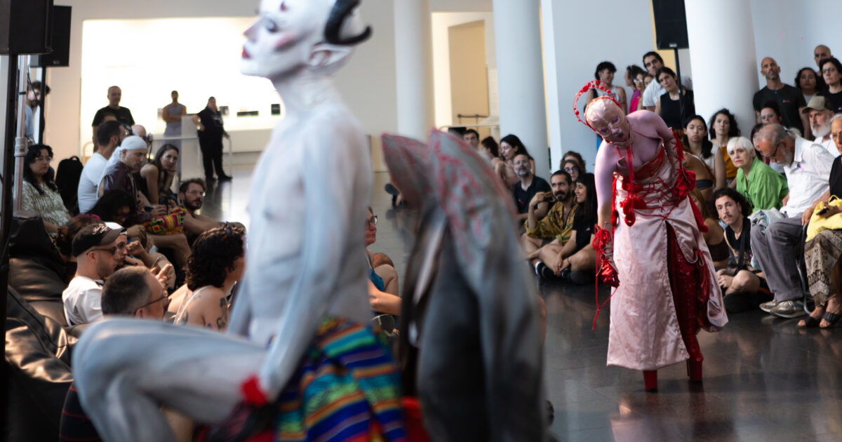 Performance Wynnie Mynerva — Rozenstraat, Amsterdam